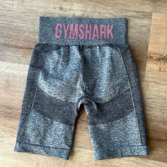 Gymshark Shorts- NWOT - Picture 1 of 3